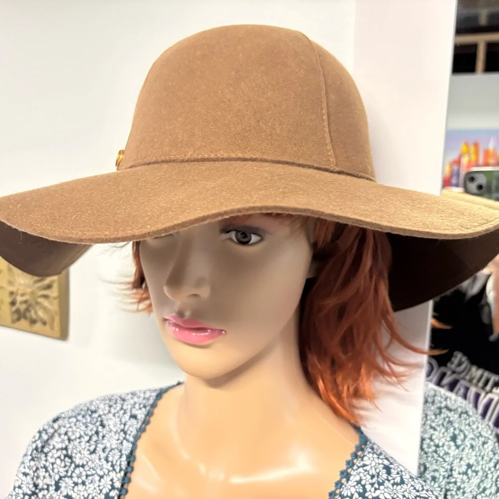 NWT❤️ADORA Tan Floppy Weekender Hat - Picture 2 of 5
